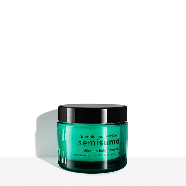 Semisumo is a hi-shine pomade helps fight frizz, creates definition and gives subtle hold for elegant, polished looks.